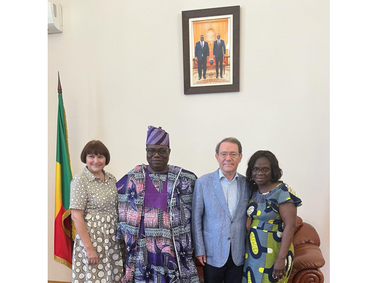 Sur l’entretien entre S.E.M. Igor EVDOKIMOV et S.E.M. A.André OKOUNLOLA-BIAOU à l’Ambassade du Bénin à Moscou