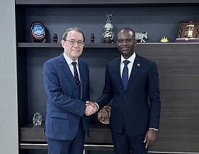  Sur la rencontre entre S.E.M.Igor EVDOKIMOV et le Secrétaire général du Ministère des Affaires étrangères du Bénin