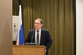 О ежегодном приеме и Дне российского кино в Ломе